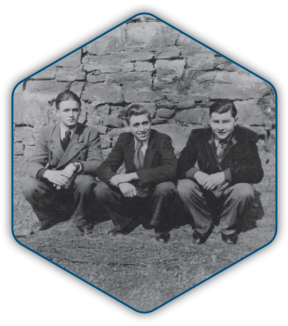 Gruppenbild von drei Männern aus der Berufsschule Kirchhain